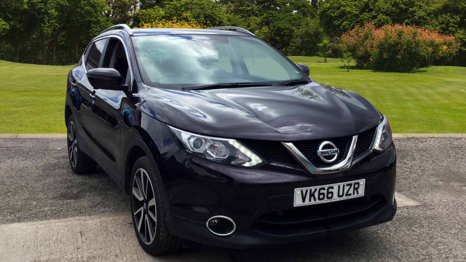 Buy Online Nissan Qashqai 1.6 dCi Tekna 5dr 4WD Diesel